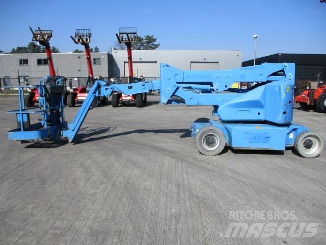JLG E 400 AJPN (848) Plataforma de trabajo articulada