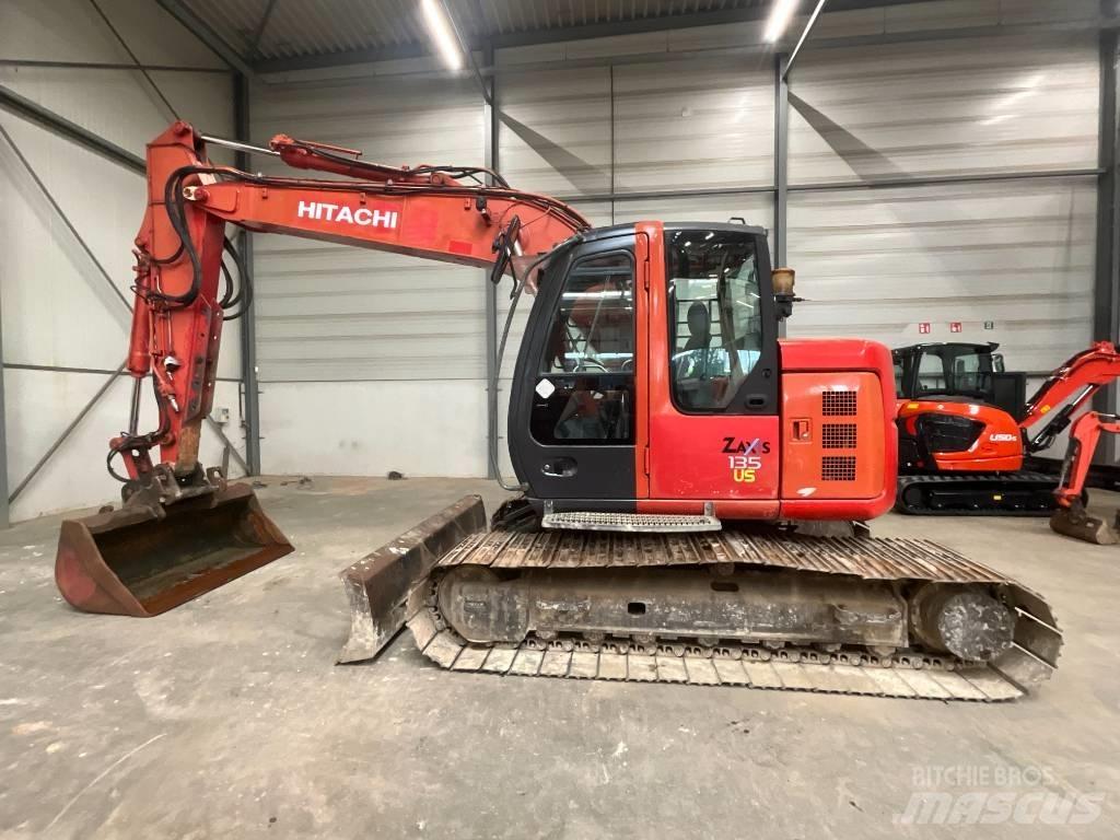 Hitachi ZX 135 US Excavadoras de cadenas