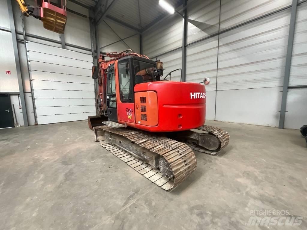 Hitachi ZX 135 US Excavadoras de cadenas