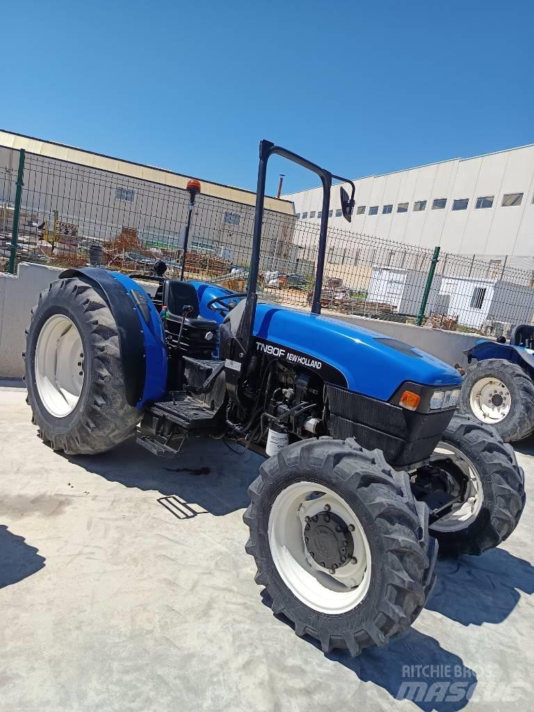 New Holland TN 90 F Tractores
