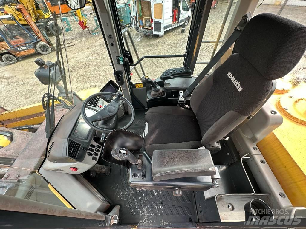 Komatsu WA 500-7 Cargadoras sobre ruedas