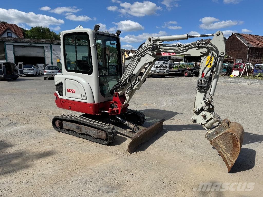 Takeuchi TB 225 Mini excavadoras < 7t