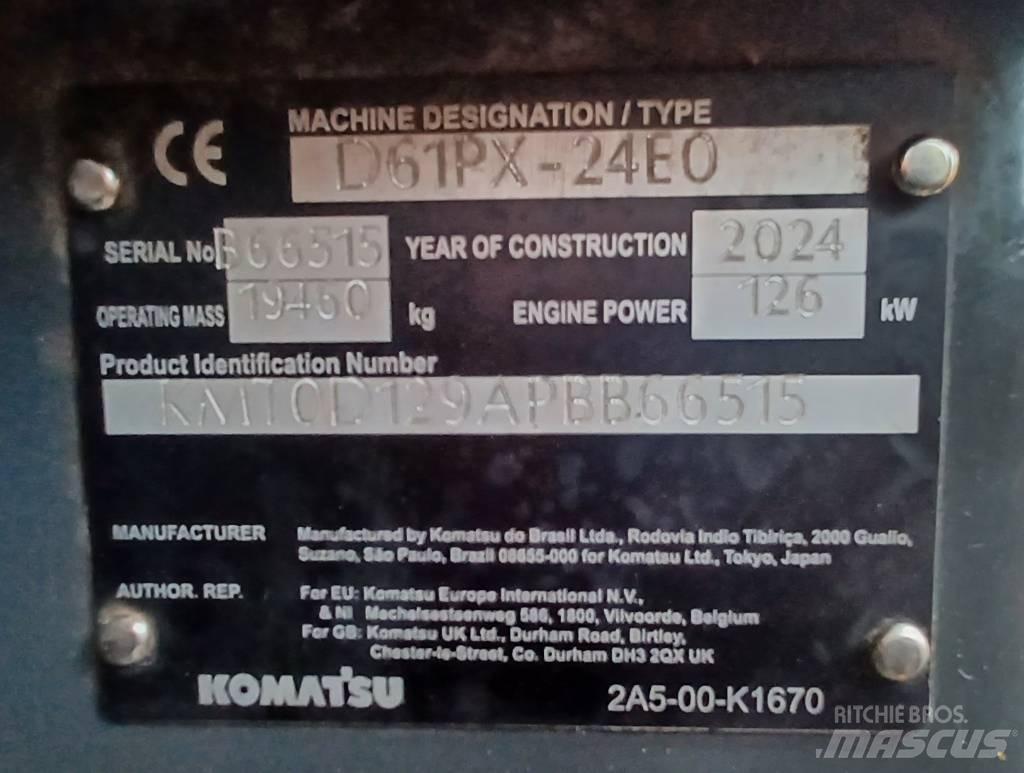 Komatsu D61PX-24 Buldozer sobre oruga