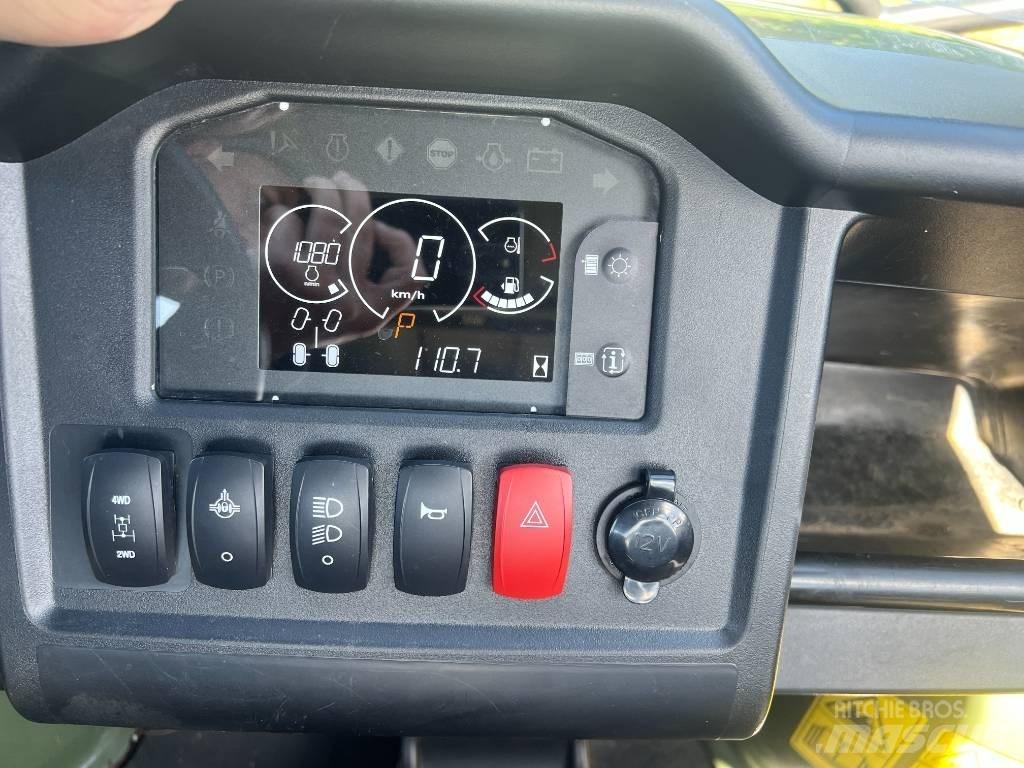 John Deere 855 Maquinaria para servicios públicos