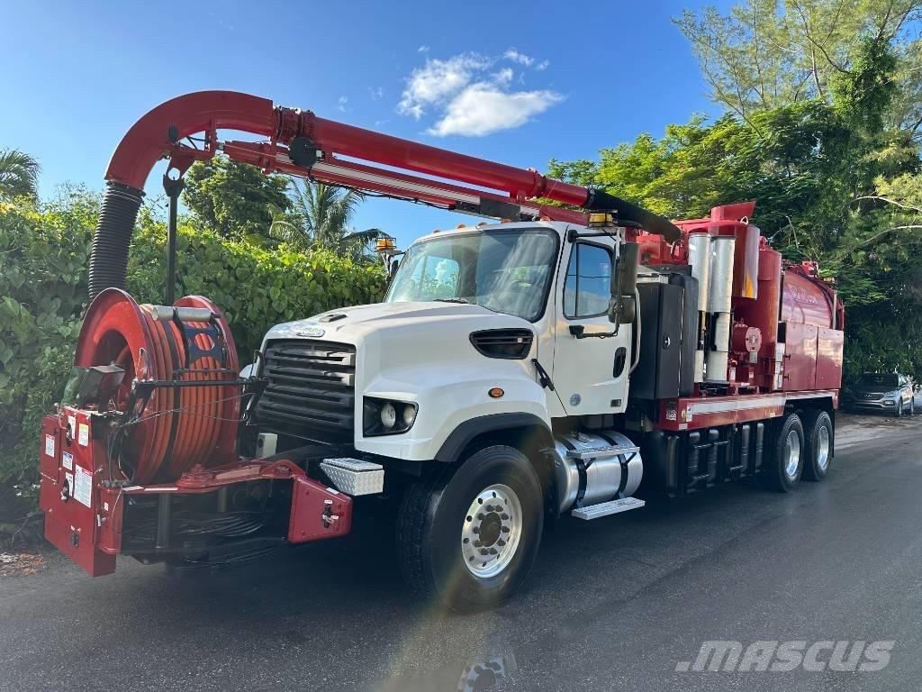 Freightliner 114 SD Camiones aspiradores/combi