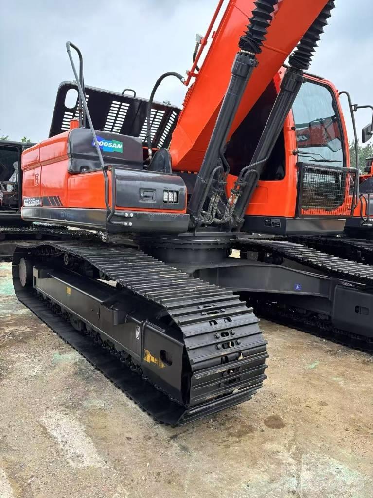Doosan 225 LCA Excavadoras de cadenas