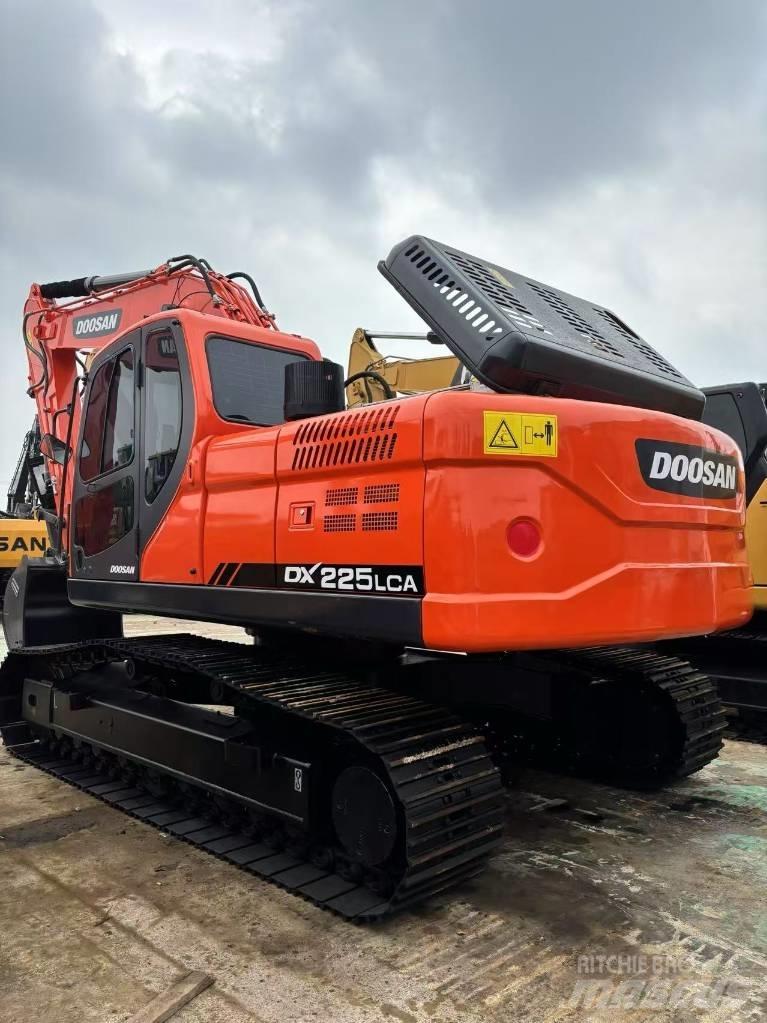 Doosan 225 LCA Excavadoras de cadenas