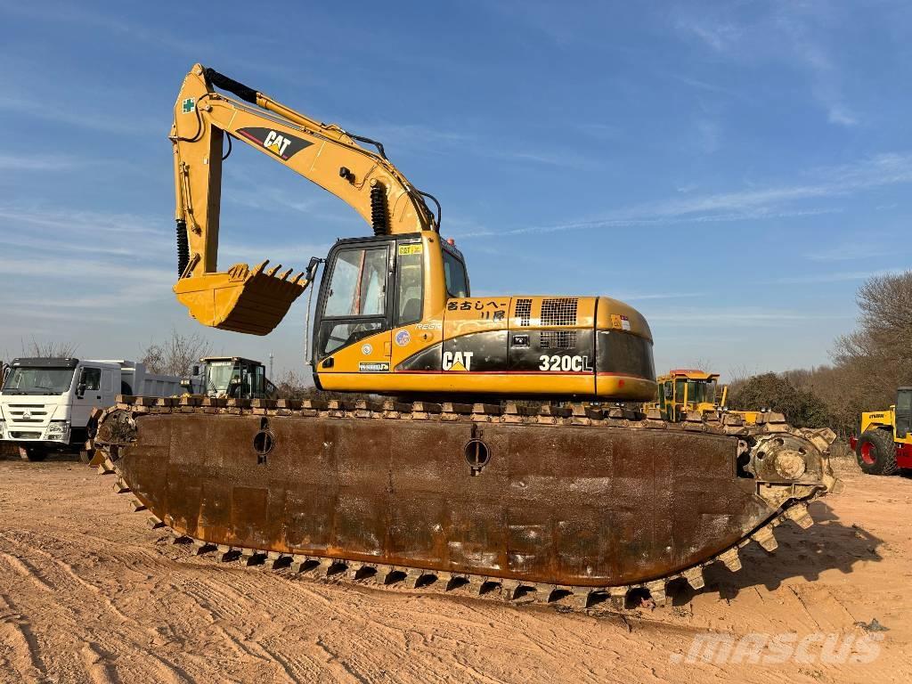 CAT 320 C L Excavadoras anfibio