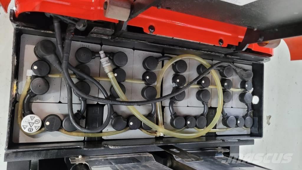 BT SPE 125 Apiladores eléctricos autopropulsados