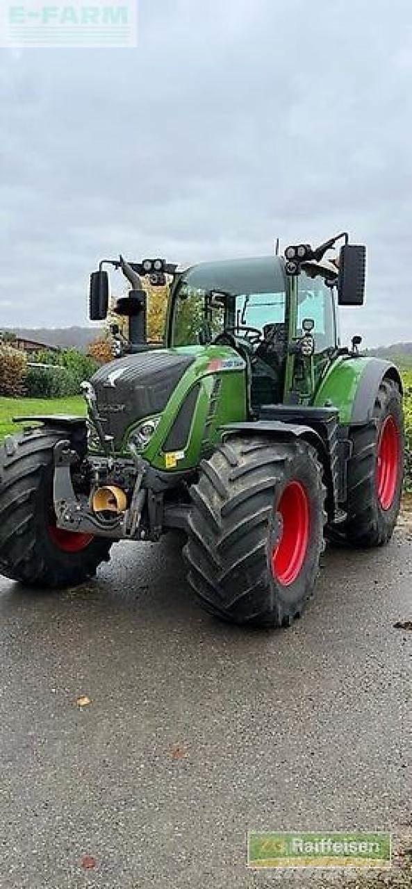 Fendt 724 vario Tractores