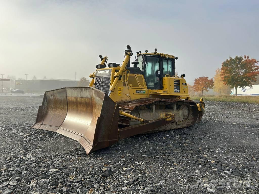 Komatsu D 85 PXi-18 Buldozer sobre oruga