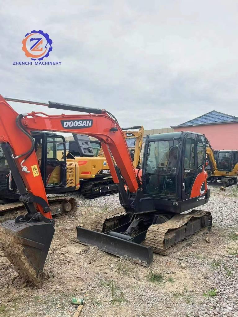 Doosan DX 60 Mini excavadoras < 7t