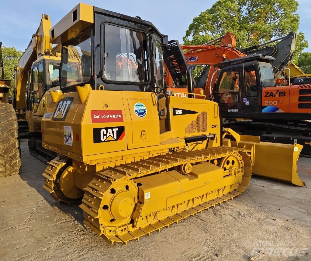 CAT D 5 K Buldozer sobre oruga
