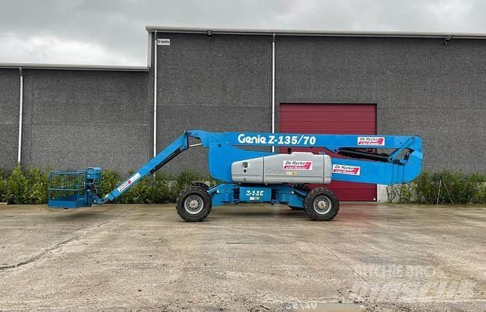 Genie Z135-70 Plataforma de trabajo articulada