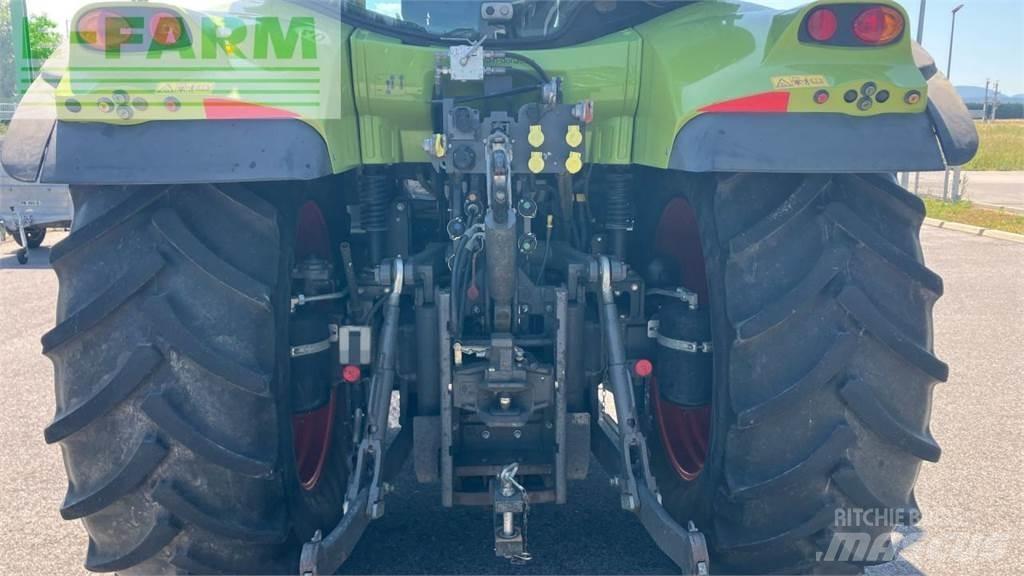 CLAAS ARION 530 Tractores