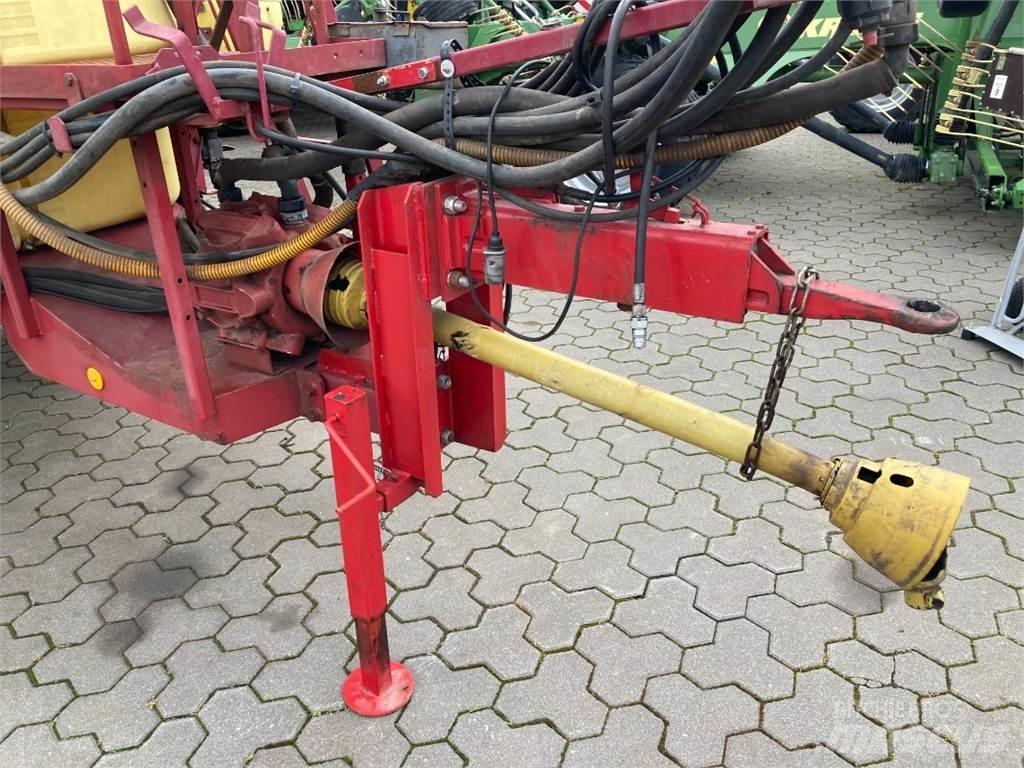 Hardi TYZ 2400 Pulverizadores arrastrados
