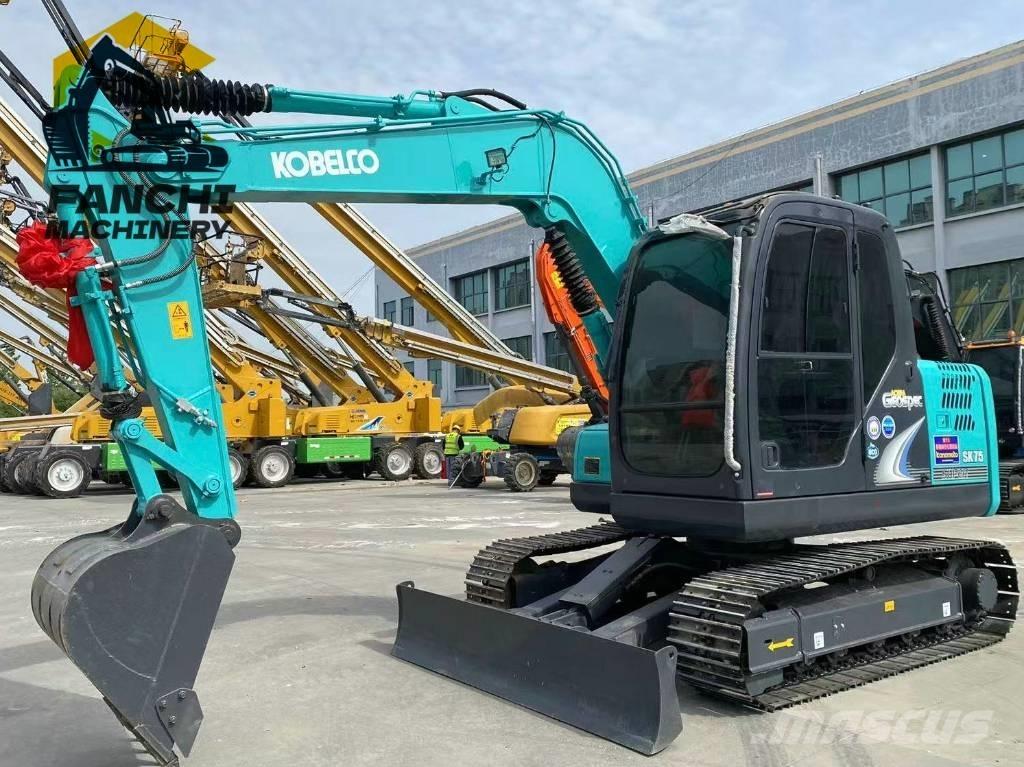 Kobelco 75 Mini excavadoras < 7t