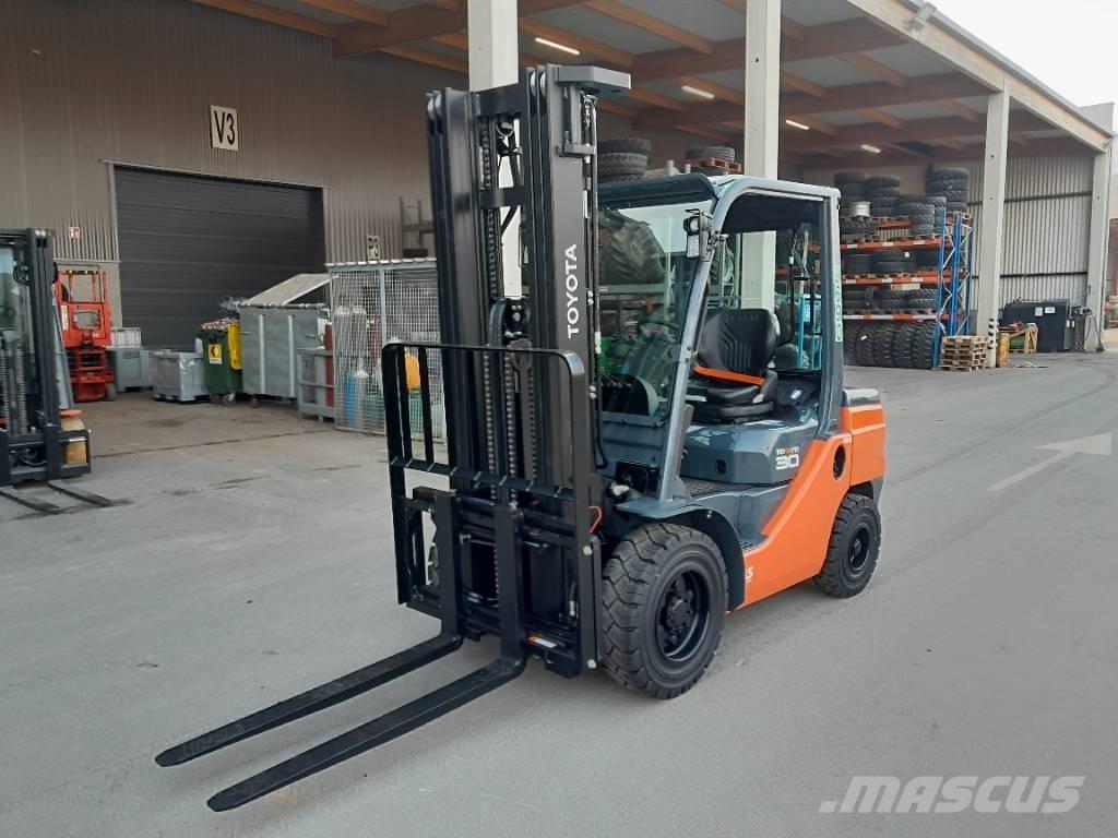 Toyota 52-8 FDF 30 Carretillas diesel