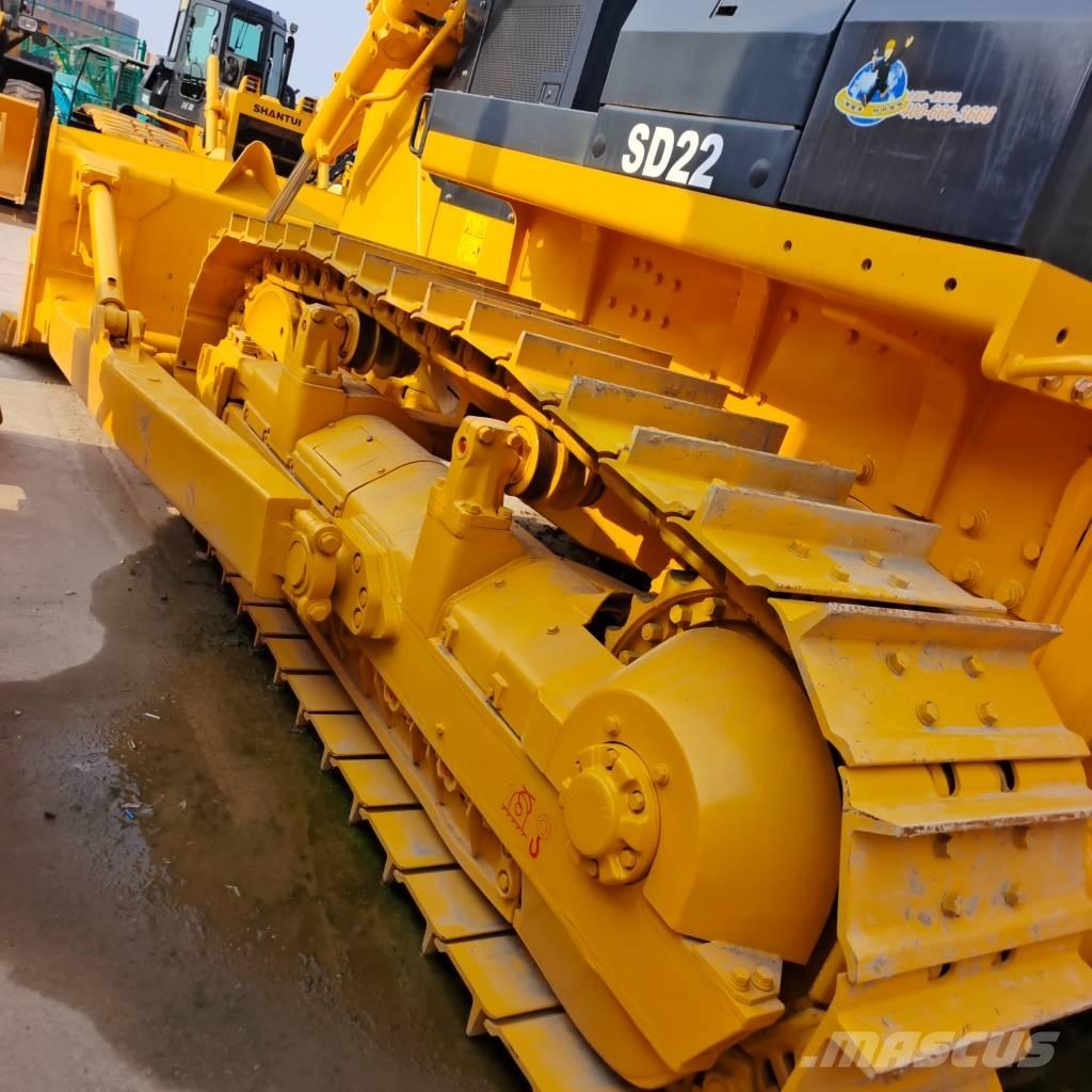 Shantui SD 22 Buldozer sobre oruga