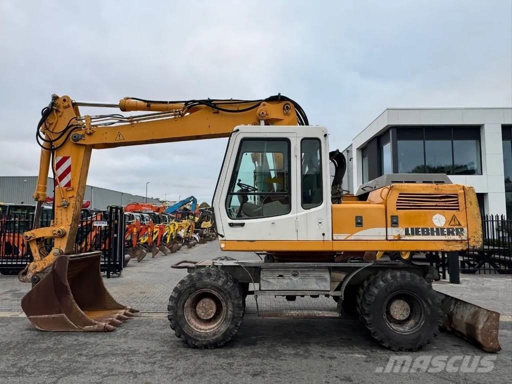 Liebherr A924 Excavadoras de ruedas