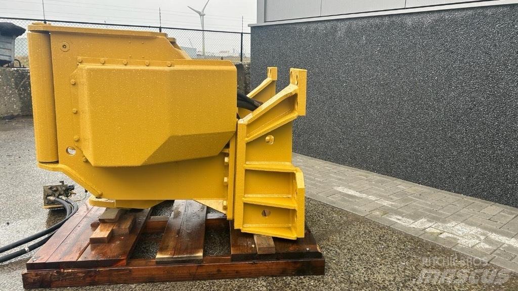 CAT D 7 G Cabrestantes