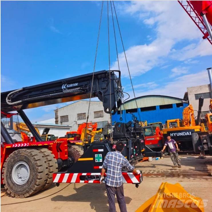 Kalmar DRF 450 Manipulador de contenedores