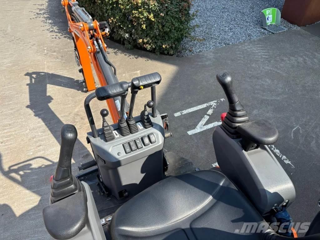 Develon DX10Z-7 Mini excavadoras < 7t