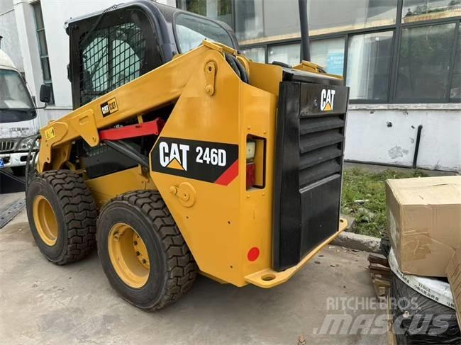 CAT 246 D Minicargadoras