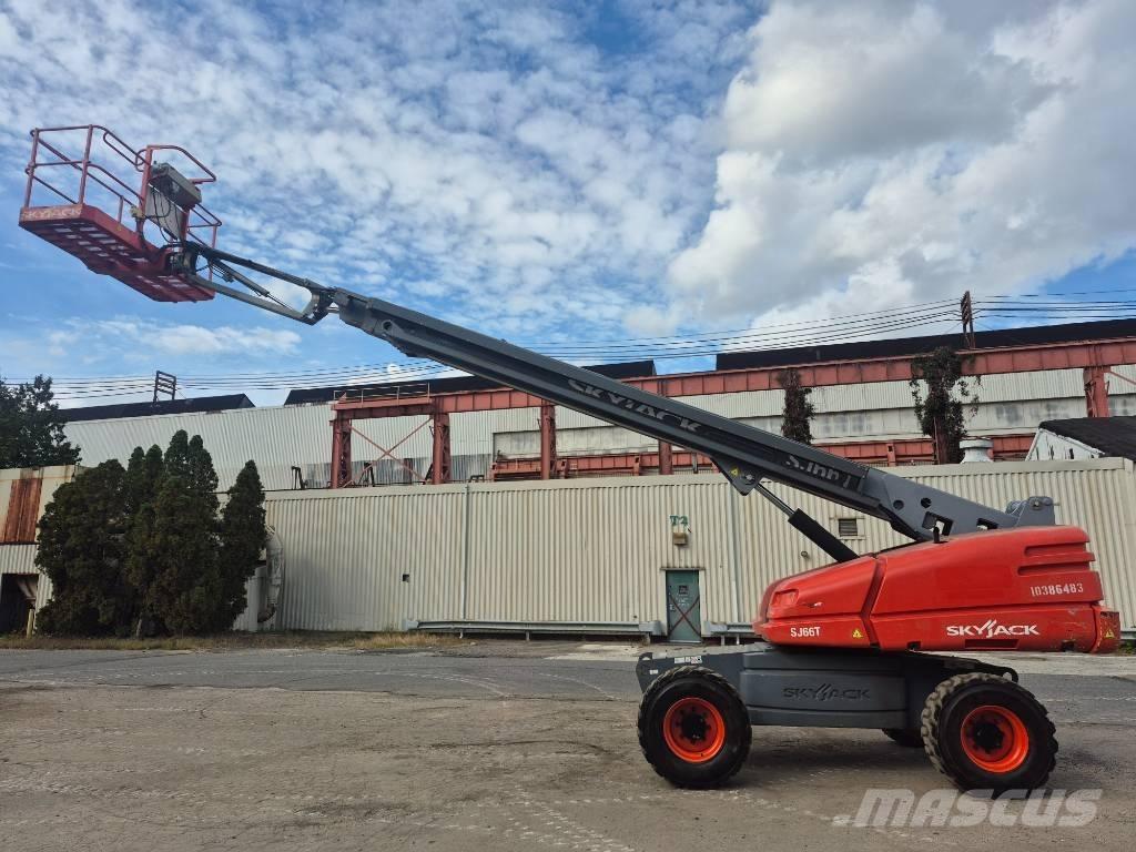 SkyJack SJ 66 T Plataforma de trabajo articulada