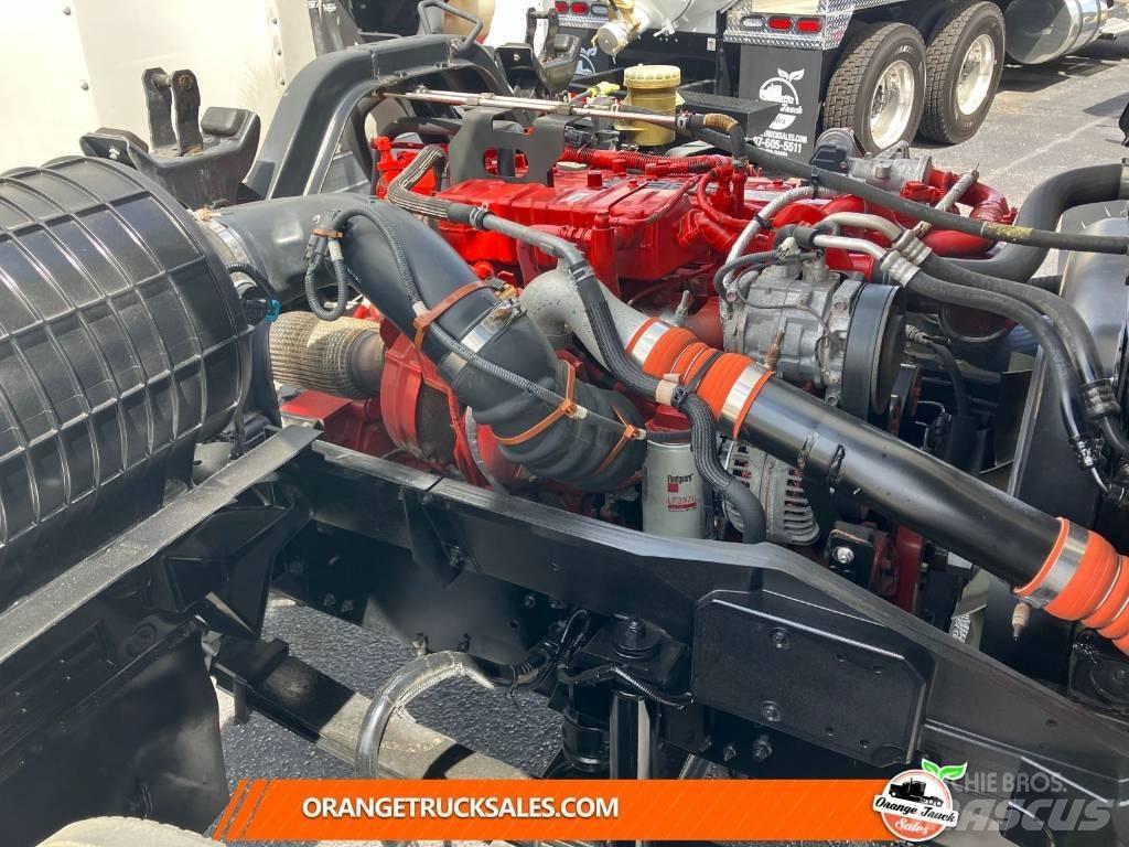 Isuzu FTR Camiones caja cerrada
