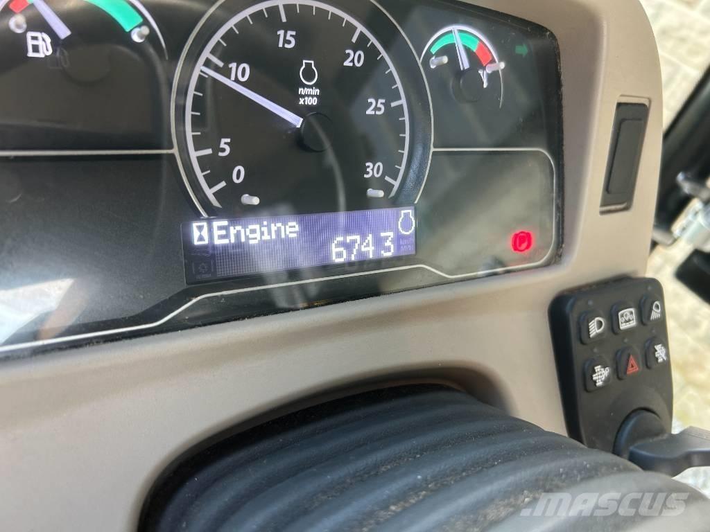 John Deere 3046R Tractores