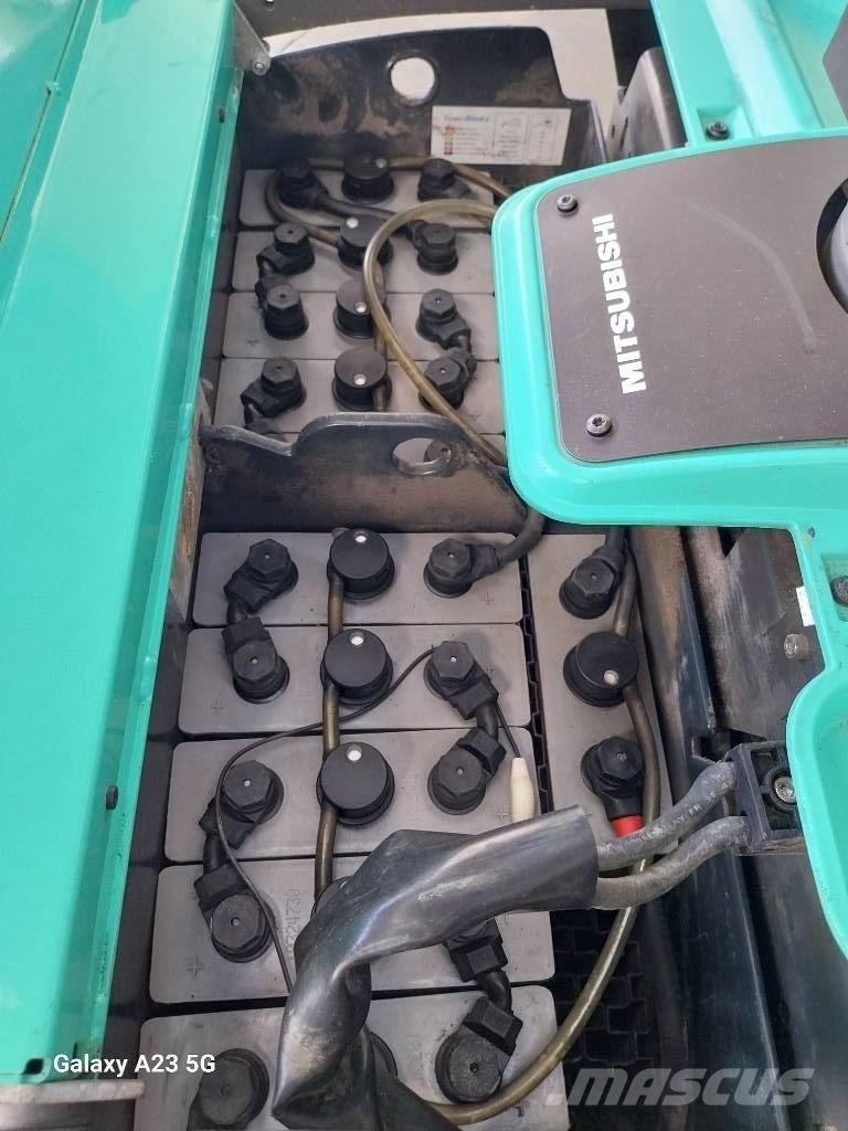 Mitsubishi PBV20N3 Transpaletas Eléctricas con plataforma