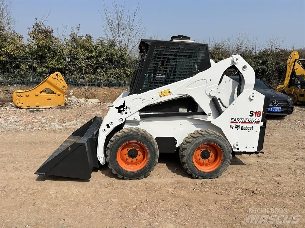 Bobcat S18 Minicargadoras