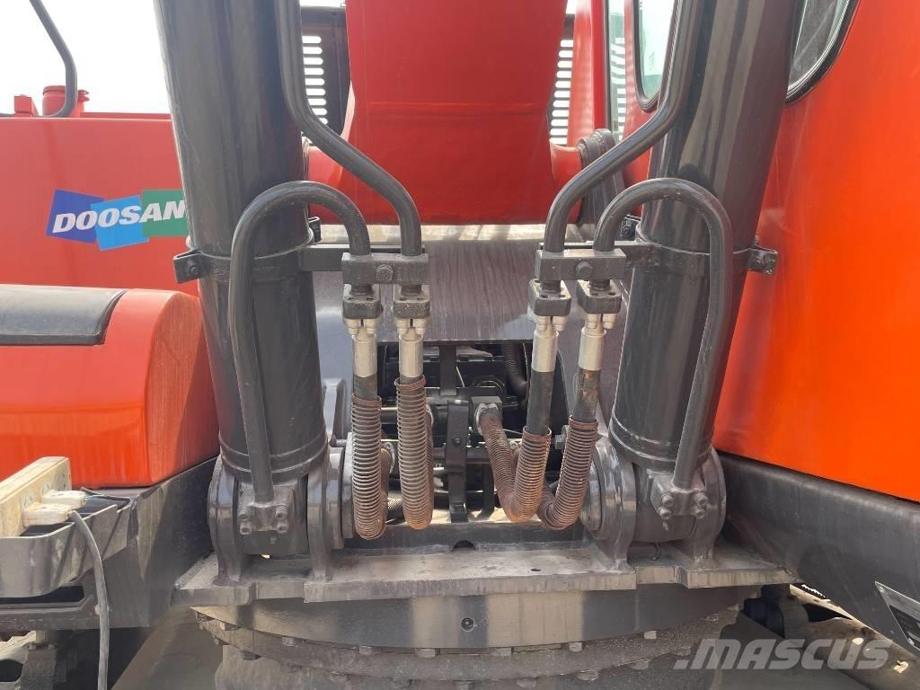 Doosan DX 300 Excavadoras de cadenas