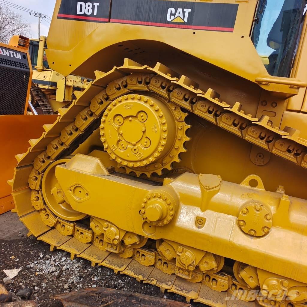 CAT D 8 T Buldozer sobre oruga