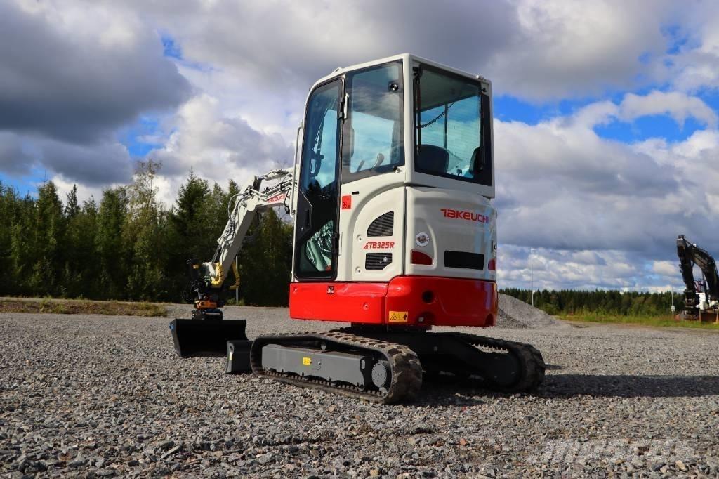 Takeuchi TB325R Mini excavadoras < 7t