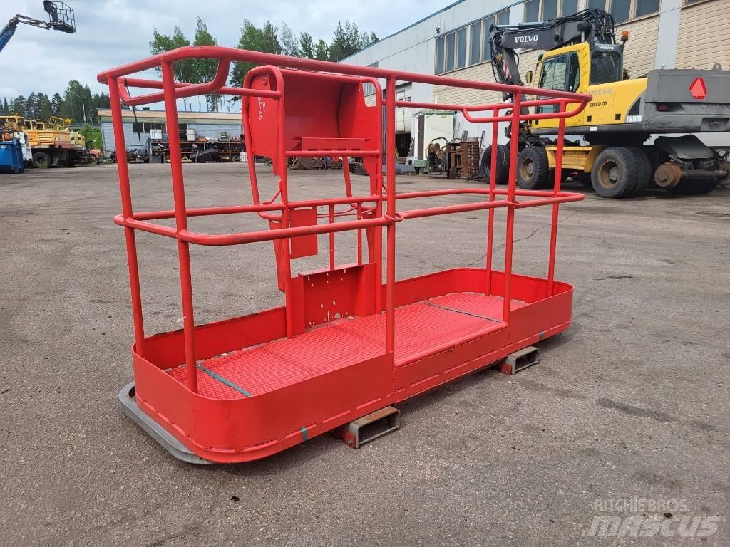 Manitou 200 ATJ kori Ascensores de personal y montacargas de acceso