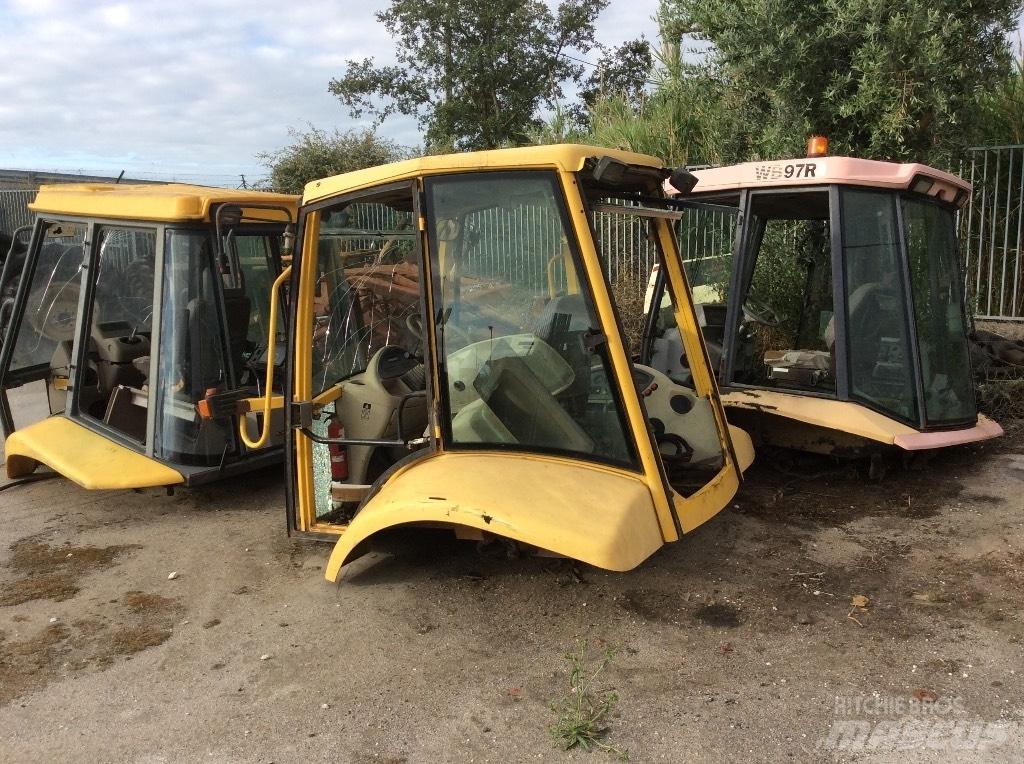 Komatsu WB 97 R Cabinas e interior