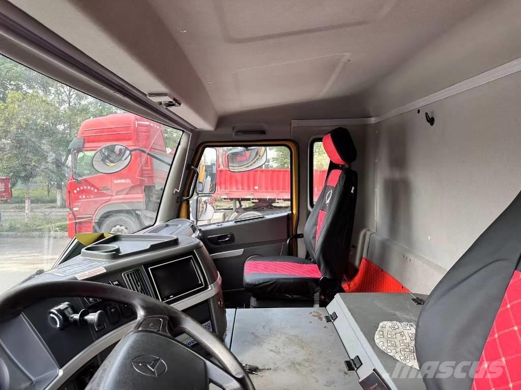 Sany STC1000T Grúas todo terreno