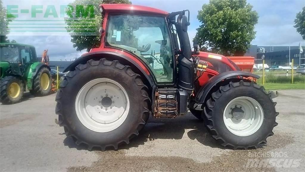 Valtra n174 Tractores