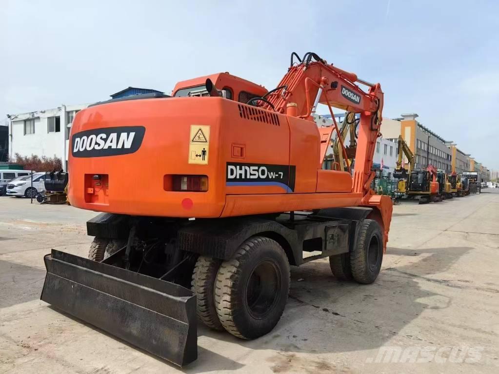 Doosan DH 150 Excavadoras de ruedas