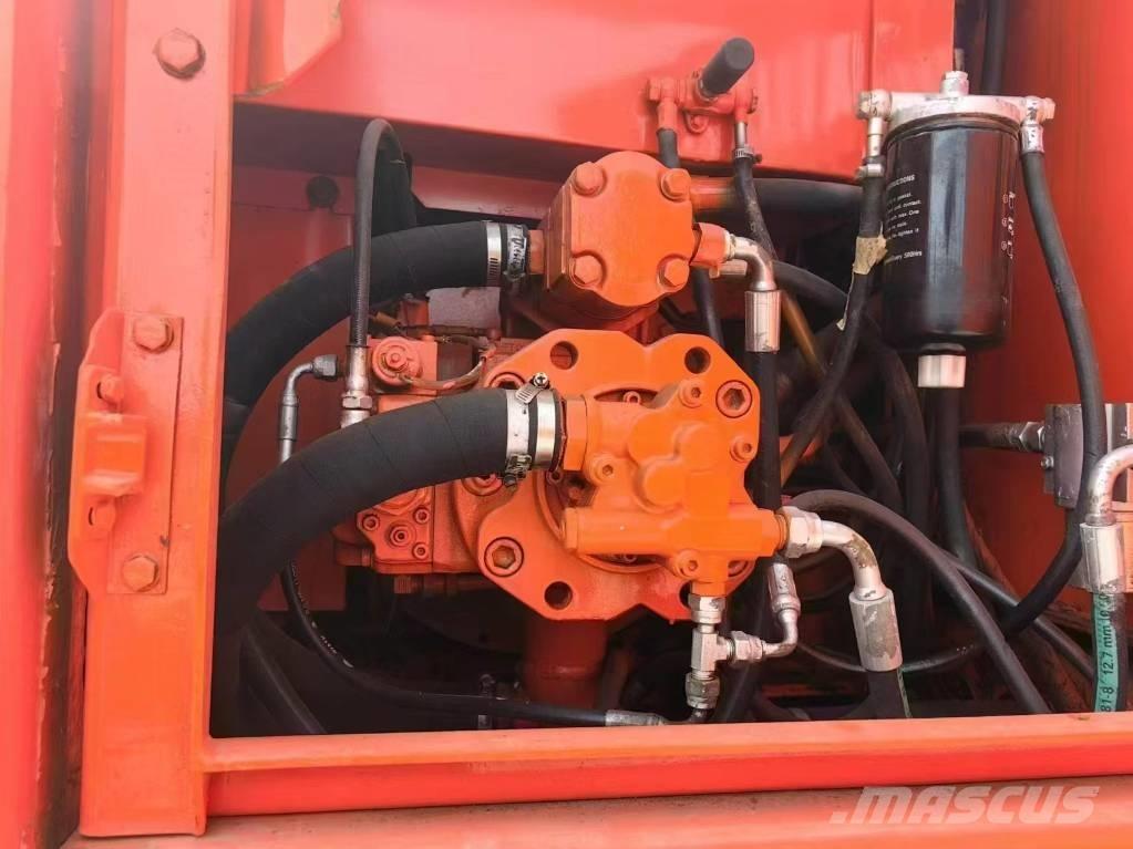Doosan DH 150 Excavadoras de ruedas