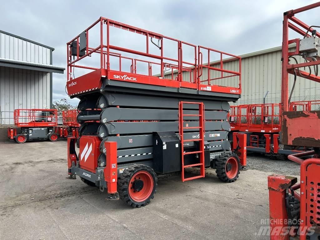 SkyJack sj 9664 RT Plataformas tijera
