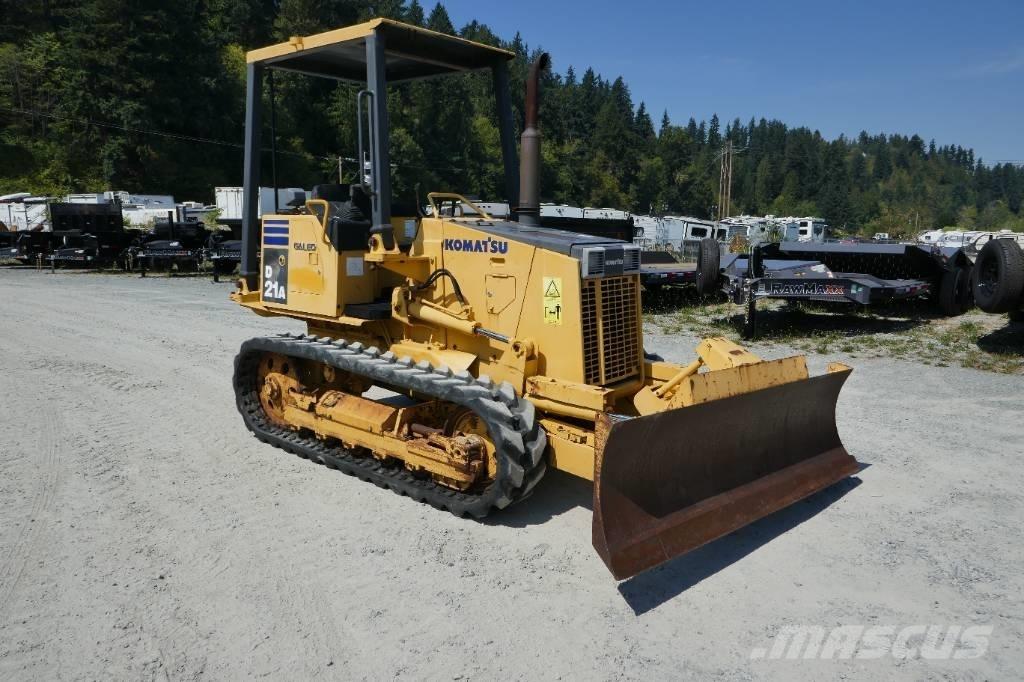 Komatsu D 21 A-8 Buldozer sobre oruga