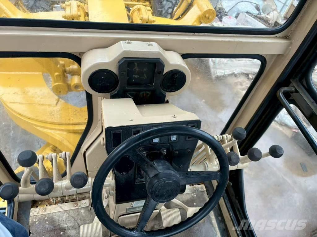 CAT 140 H Motoniveladoras
