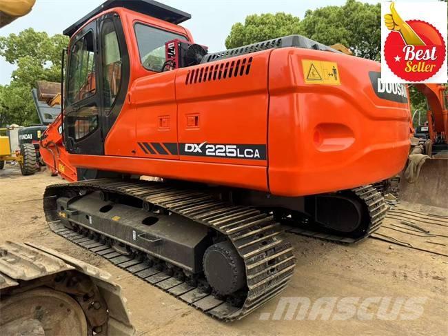Doosan DX 225 LCA Excavadoras de cadenas