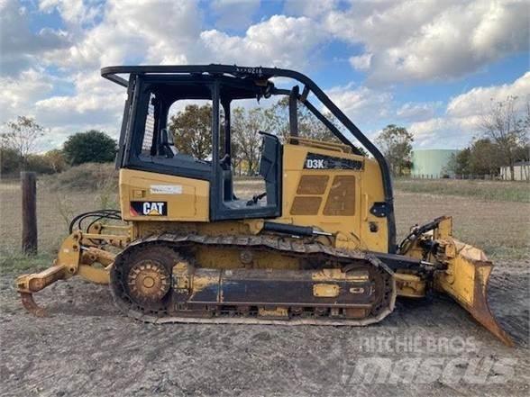 CAT D3K2 XL Buldozer sobre oruga