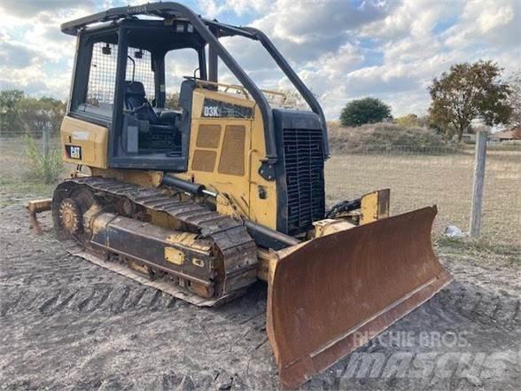 CAT D3K2 XL Buldozer sobre oruga
