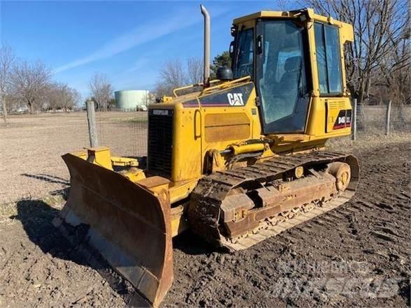 CAT D4G XL Buldozer sobre oruga