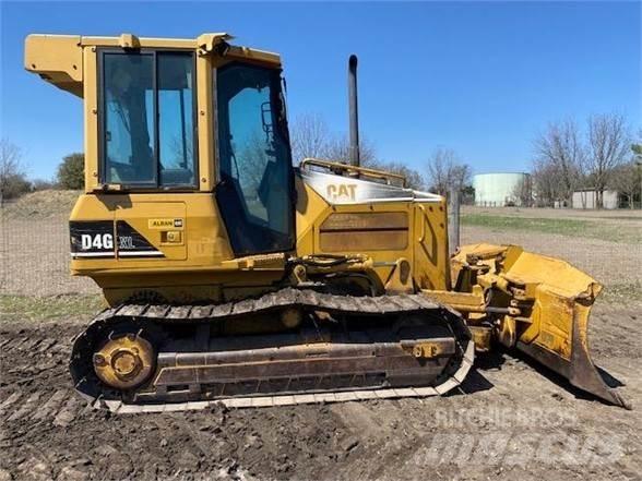 CAT D4G XL Buldozer sobre oruga